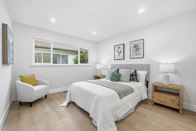 5912 Mayhews Landing Rd, Newark, CA 94560