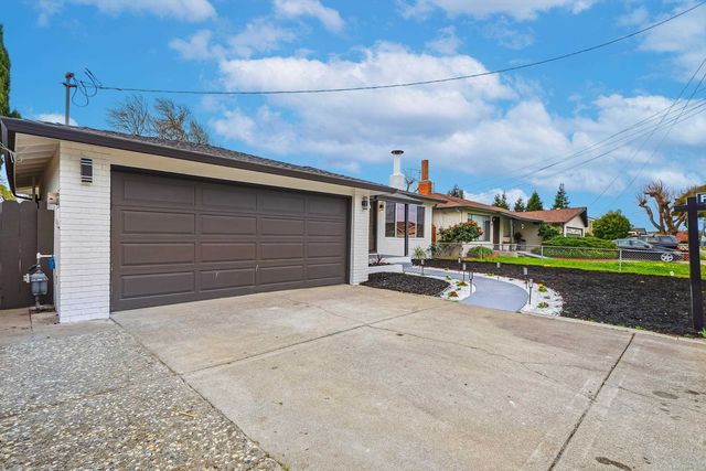 5912 Mayhews Landing Rd, Newark, CA 94560