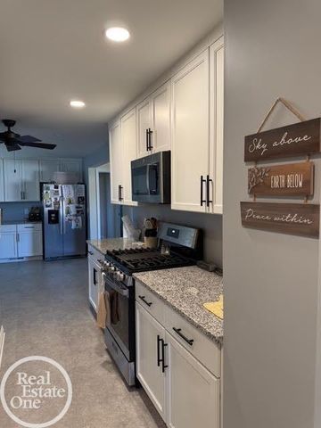 51720 Bedford Street, New Baltimore, MI 48047