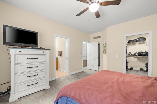 10182 Edgewood Drive, Grand Blanc Charter Township, MI 48439