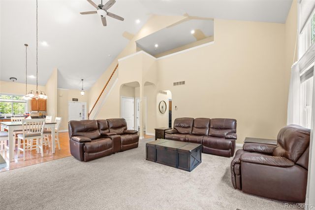 10182 Edgewood Drive, Grand Blanc Charter Township, MI 48439