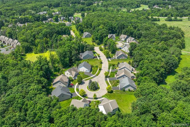 10182 Edgewood Drive, Grand Blanc Charter Township, MI 48439