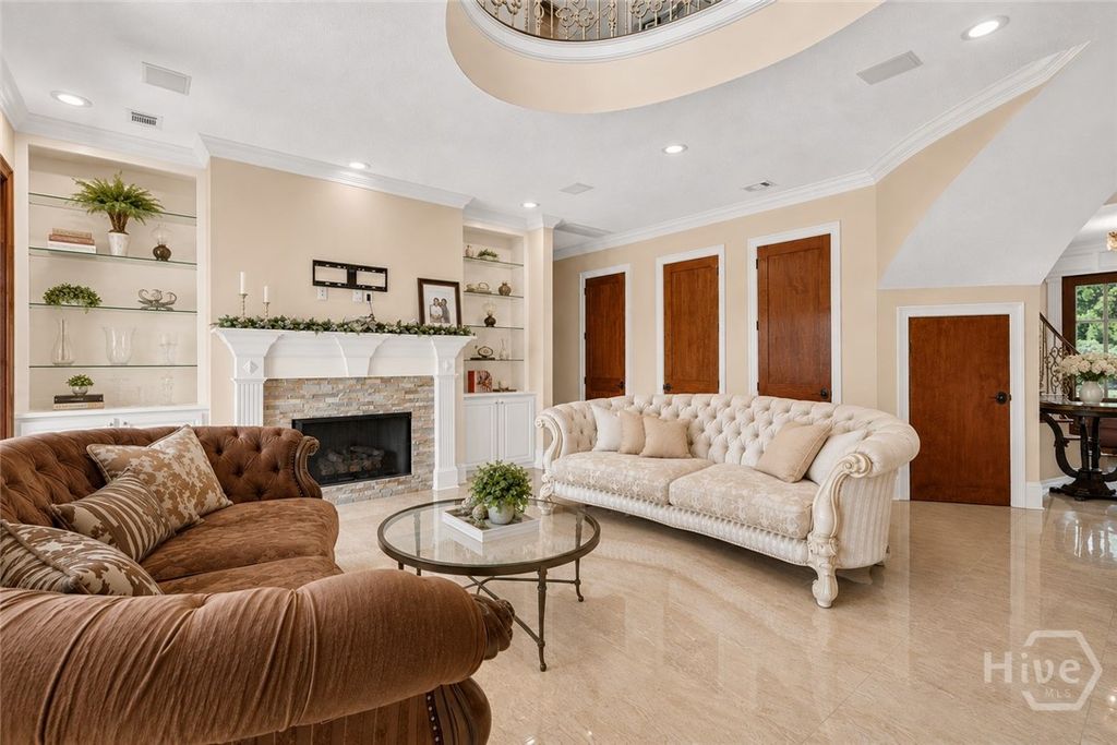Image 3 of property listing at 336 Spanton Crescent, Pooler, GA 31322