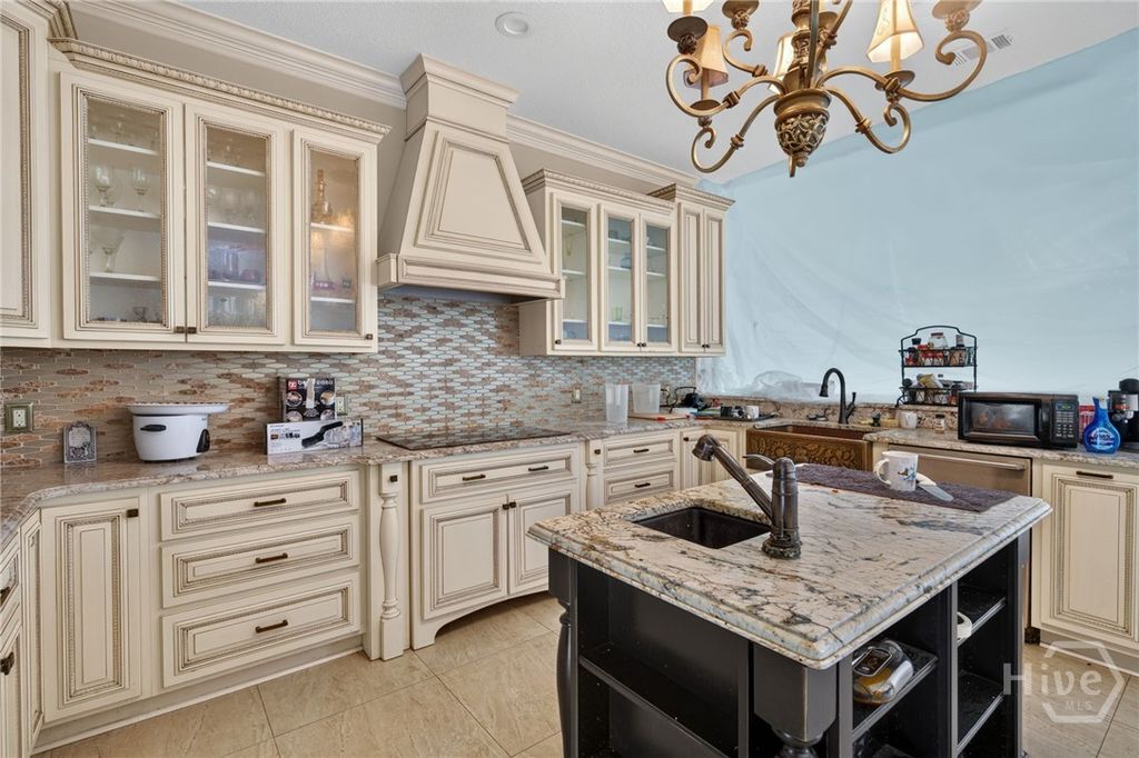 Image 7 of property listing at 336 Spanton Crescent, Pooler, GA 31322