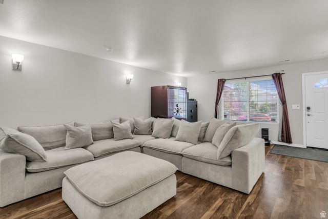 283 W KESTREL DR, Saratoga Springs, UT 84045