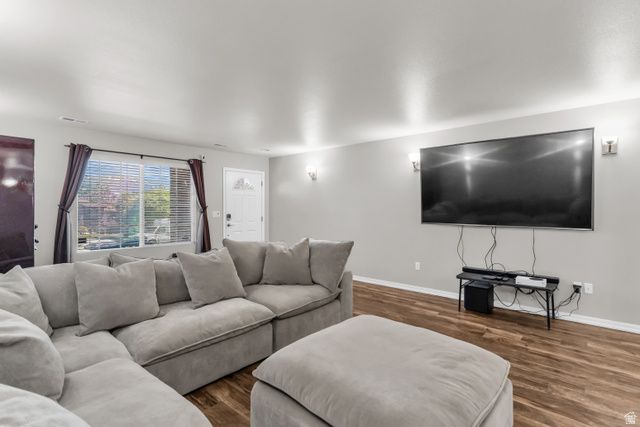 283 W KESTREL DR, Saratoga Springs, UT 84045