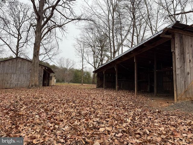 5323 GREATMEADE LN, Sumerduck, VA 22742