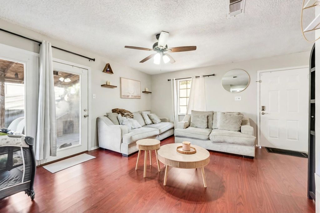 837 Blue Ridge Drive, Burleson, TX 76028 — photo 5