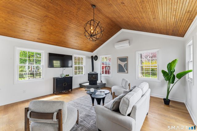 32 Styles Lane, Norwalk, CT 06850