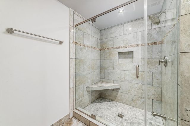 5012 Irvington Boulevard, Houston, TX 77009