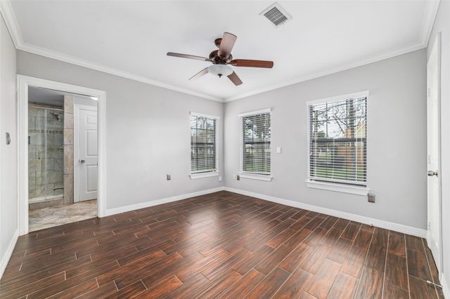 5012 Irvington Boulevard, Houston, TX 77009