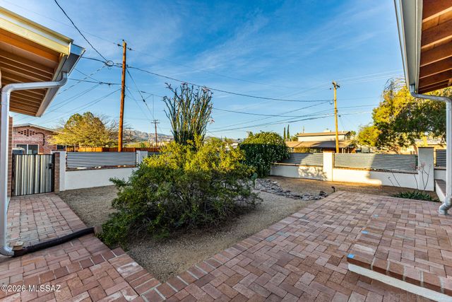 3685 E Baker Place, Tucson, AZ 85716