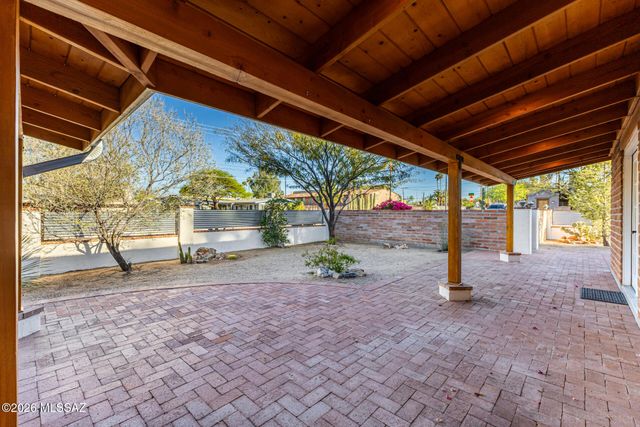 3685 E Baker Place, Tucson, AZ 85716
