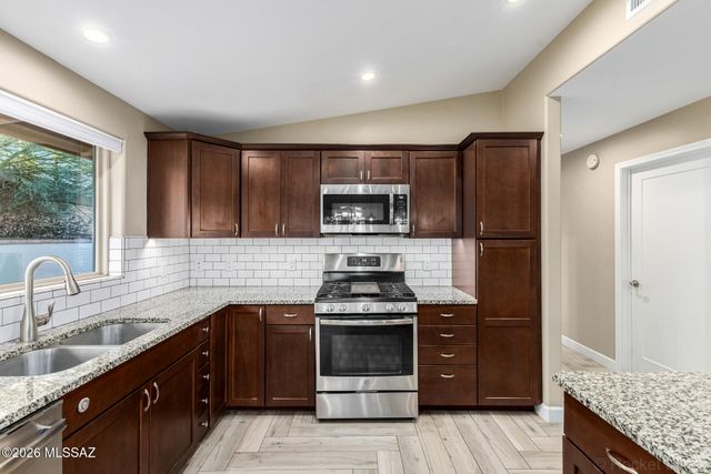 3685 E Baker Place, Tucson, AZ 85716