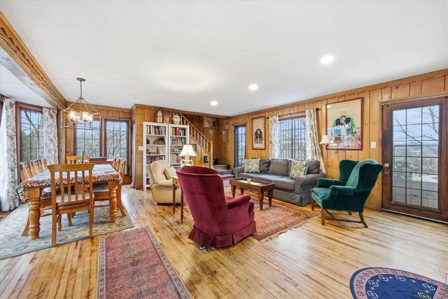 1576 Highland AVENUE, Hubertus, WI 53033