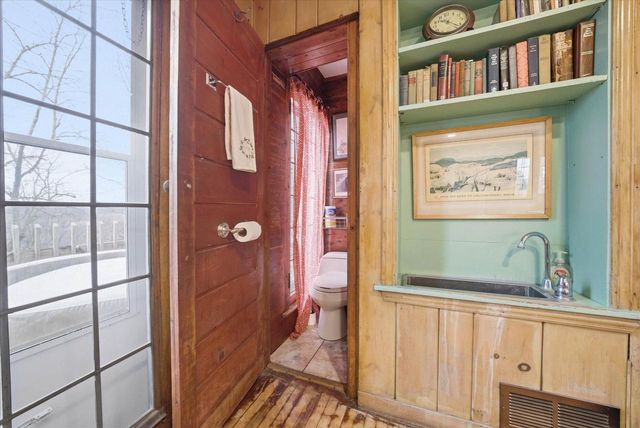 1576 Highland AVENUE, Hubertus, WI 53033