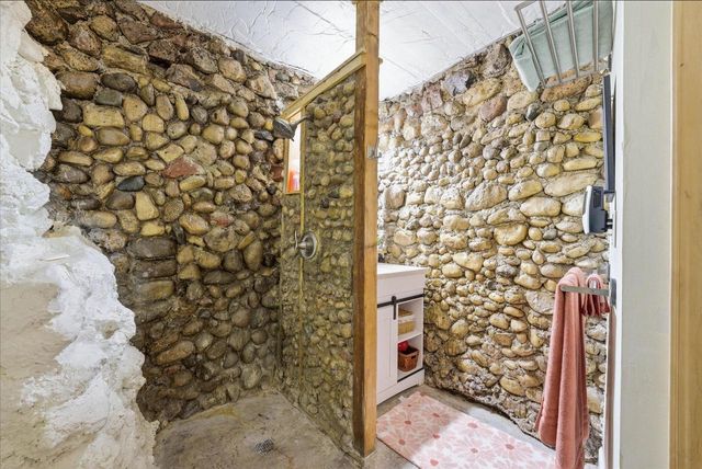 1576 Highland AVENUE, Hubertus, WI 53033