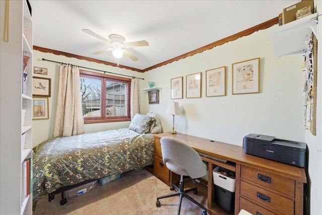 1576 Highland AVENUE, Hubertus, WI 53033