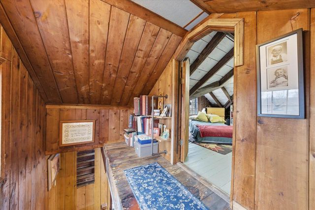 1576 Highland AVENUE, Hubertus, WI 53033