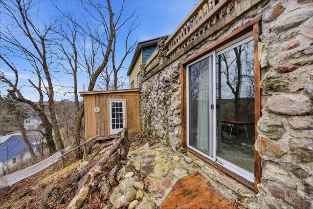 1576 Highland AVENUE, Hubertus, WI 53033