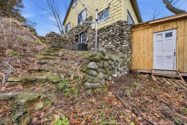 1576 Highland AVENUE, Hubertus, WI 53033