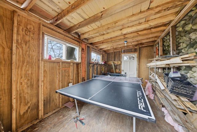 1576 Highland AVENUE, Hubertus, WI 53033