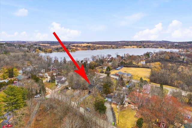 1576 Highland AVENUE, Hubertus, WI 53033