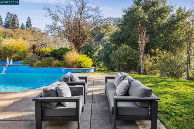 291 Barrington Lane, Alamo, CA 94507