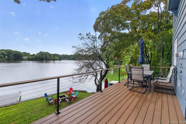 297 Lake Drive, Lake Peekskill, NY 10537