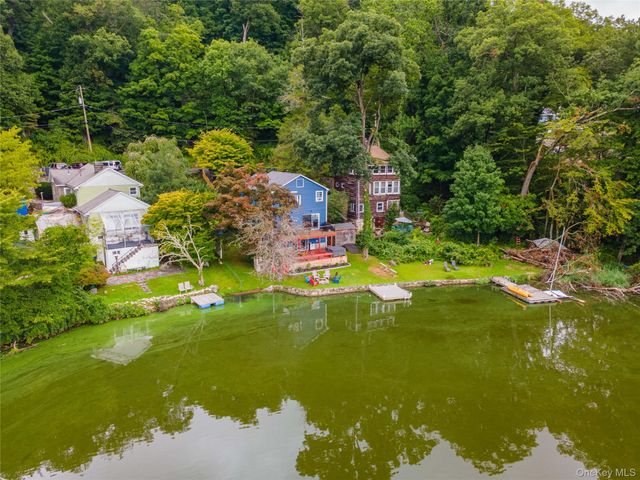 297 Lake Drive, Lake Peekskill, NY 10537