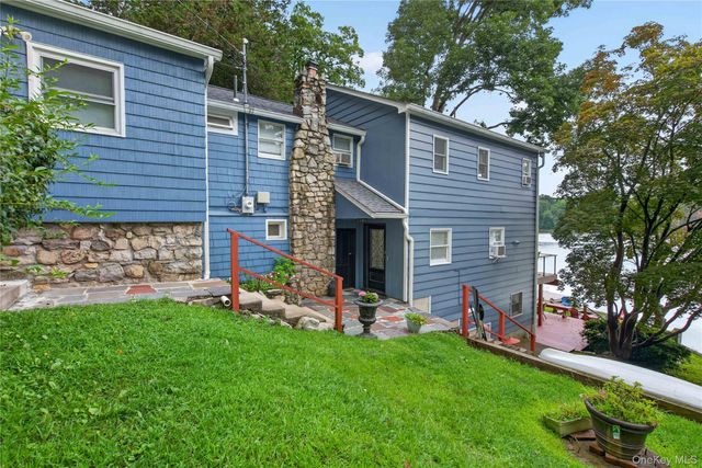 297 Lake Drive, Lake Peekskill, NY 10537