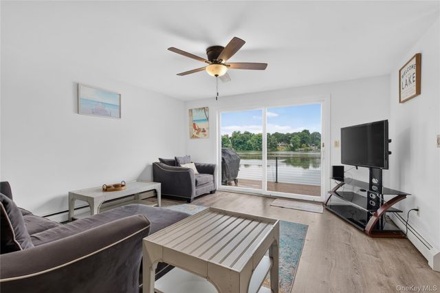 297 Lake Drive, Lake Peekskill, NY 10537