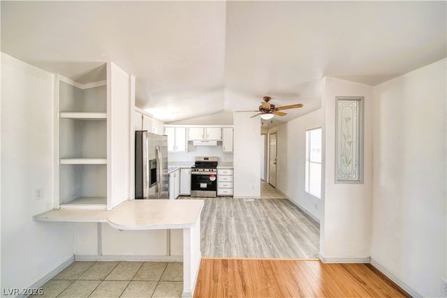 6920 Oakridge Avenue, Pahrump, NV 89048
