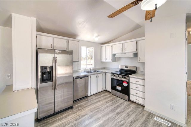 6920 Oakridge Avenue, Pahrump, NV 89048