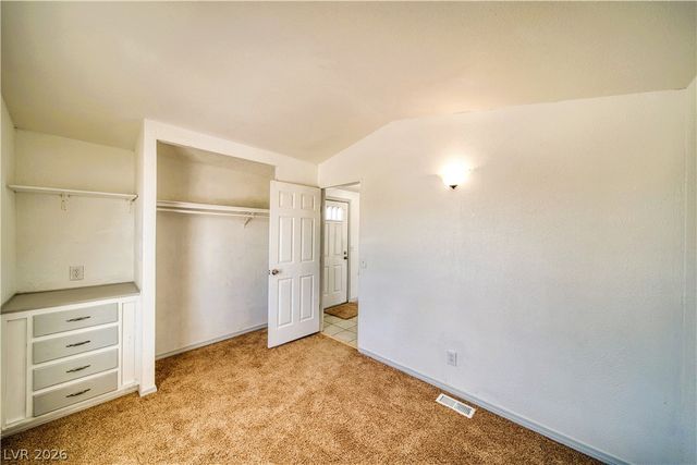 6920 Oakridge Avenue, Pahrump, NV 89048