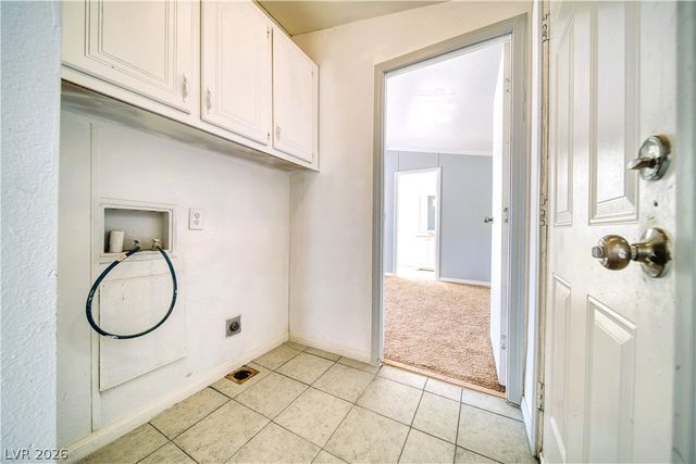 6920 Oakridge Avenue, Pahrump, NV 89048