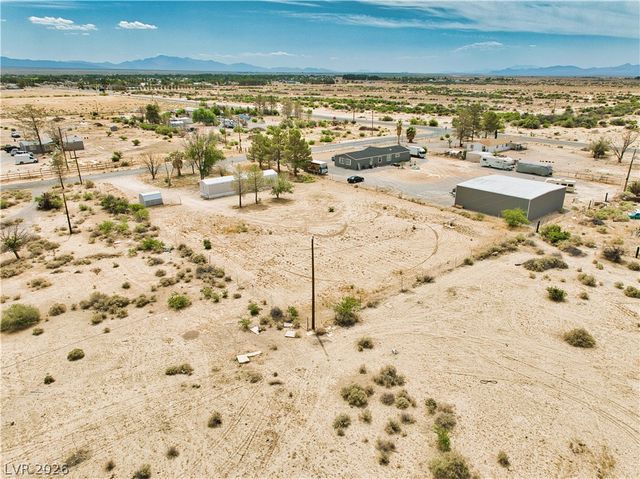 6920 Oakridge Avenue, Pahrump, NV 89048