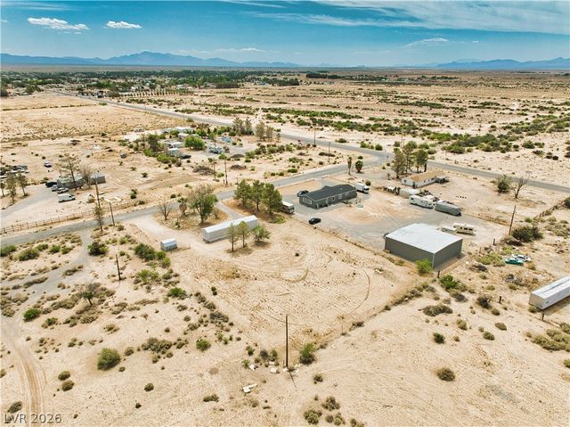 6920 Oakridge Avenue, Pahrump, NV 89048