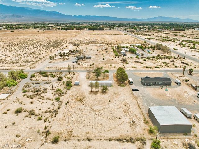 6920 Oakridge Avenue, Pahrump, NV 89048