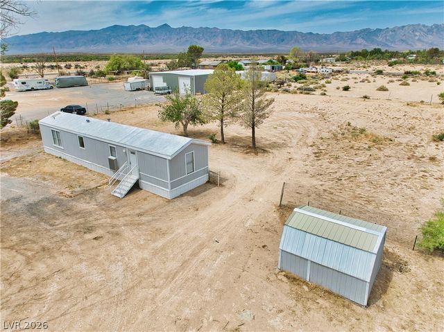 6920 Oakridge Avenue, Pahrump, NV 89048