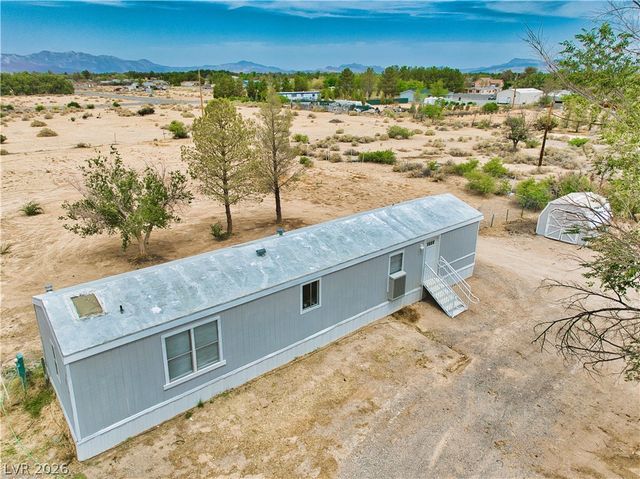 6920 Oakridge Avenue, Pahrump, NV 89048