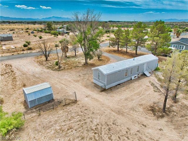 6920 Oakridge Avenue, Pahrump, NV 89048