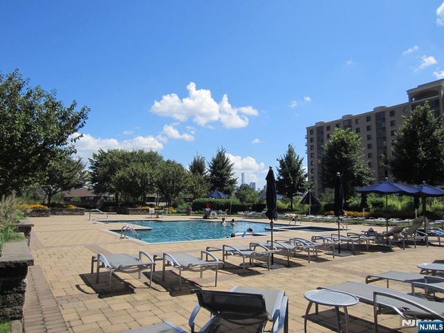 8100 River Road 917, North Bergen, NJ 07047