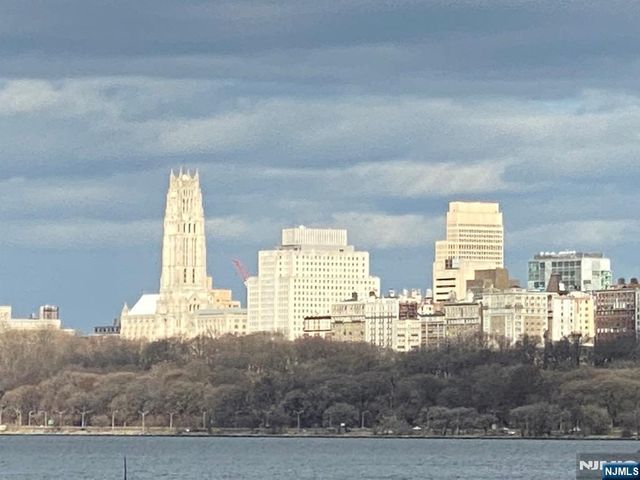 8100 River Road 917, North Bergen, NJ 07047