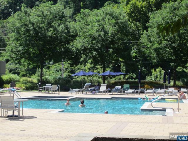 8100 River Road 917, North Bergen, NJ 07047