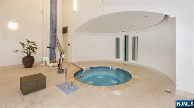 8100 River Road 917, North Bergen, NJ 07047
