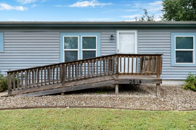 2814 Nelsons Landing, Manhattan, KS 66502