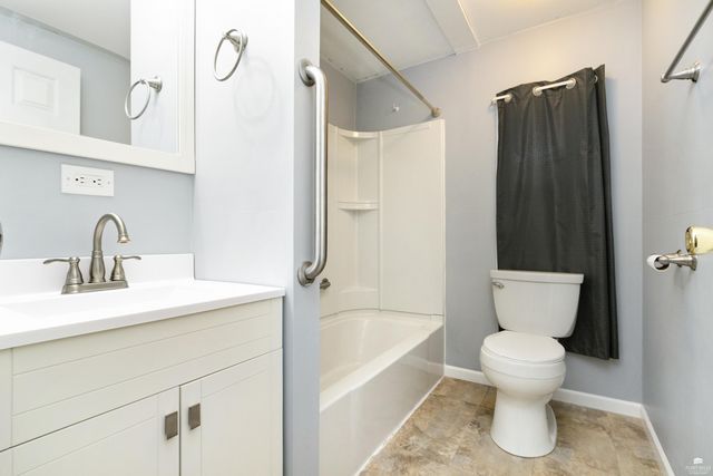 2814 Nelsons Landing, Manhattan, KS 66502