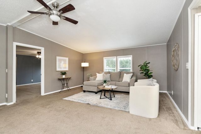 2814 Nelsons Landing, Manhattan, KS 66502