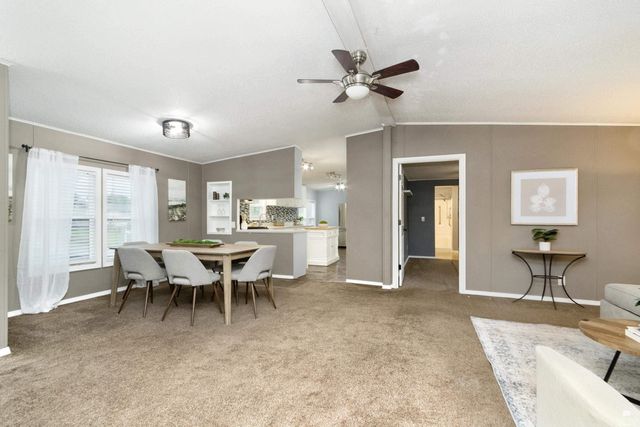 2814 Nelsons Landing, Manhattan, KS 66502